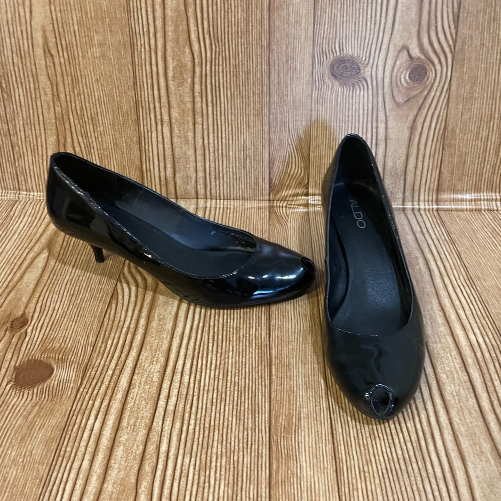Also Black Patent Kitten Heel Sz 10